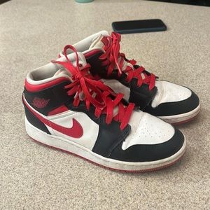 Air Jordan’s Youth Size 4